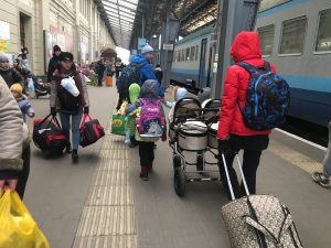 Стало известно, сколько в Украине переселенцев