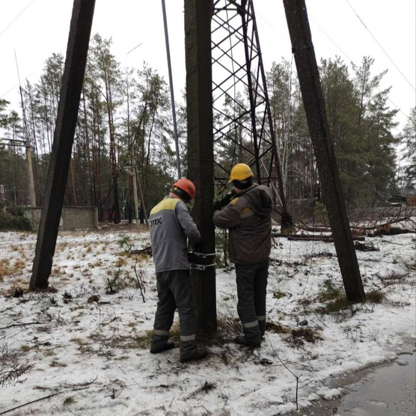 ДТЕК Донецькі електромережі повернули світло у 15 населених пунктів для 6,7 тисяч родин