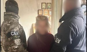 Передавала священнику УПЦ МП дані про розташування техніки та особового складу ЗСУ – викрито інформаторку з Краматорського району