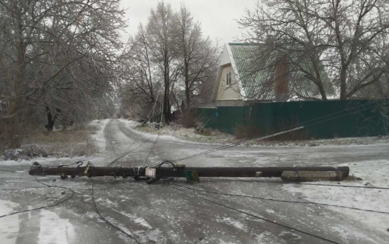 ДТЕК Донецькі електромережі за сьогодні вдалося відновити роботу 527 трансформаторних підстанцій