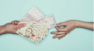 Матеріальна допомога на оздоровлення 2023: що це таке та хто може отримати виплату