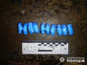 У Слов’янську поліцейські викрили наркозбувальника
