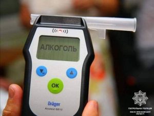 Водій з ознаками сп’яніння вирішив втекти від патрульних – правопорушника зупинили та склали на нього матеріали (відео)