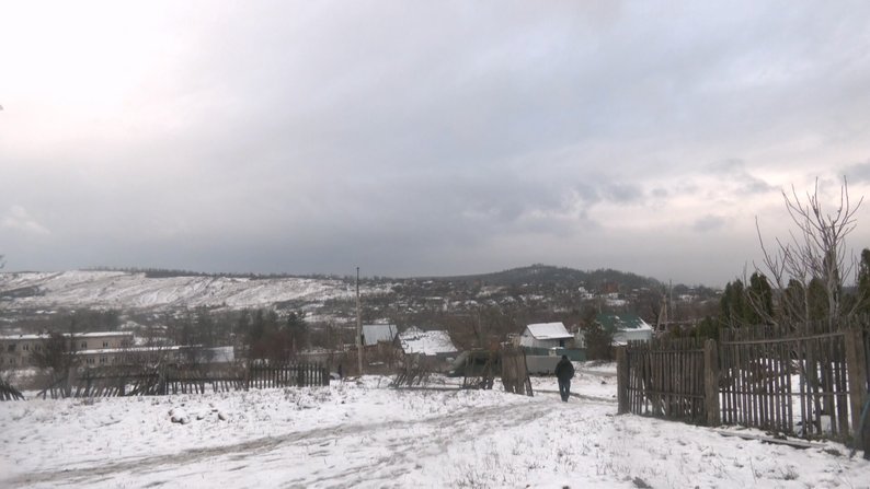 Зимуватиме у зруйнованому селі. Історія жителя Богородичного, який повернувся у деокуповане село