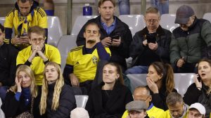 Вболівальники України повернуться на стадіони: що відомо