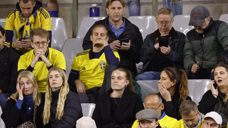 Вболівальники України повернуться на стадіони: що відомо