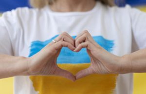 Вітаємо з Днем волонтера!