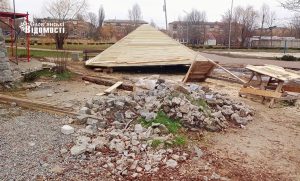 Як виглядає фортеця «Тор», яку будують у парку Шовковичному?