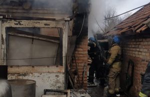 Протягом минулої доби рятувальники Донеччини ліквідували 4 пожежі на території області, 2 з яких виникли внаслідок ворожих обстрілів