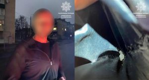 Речовину, схожу на наркотичну, та пристрій для її вживання виявили патрульні у порушника комендантської години