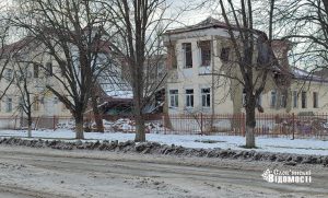 Так сьогодні виглядає дитячий садочок у центрі Слов’янська, зруйнований росіянами (фото)