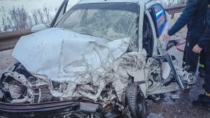 У Краматорську рятувальники визволили жінку з розбитої автівки, яка потрапила у ДТП