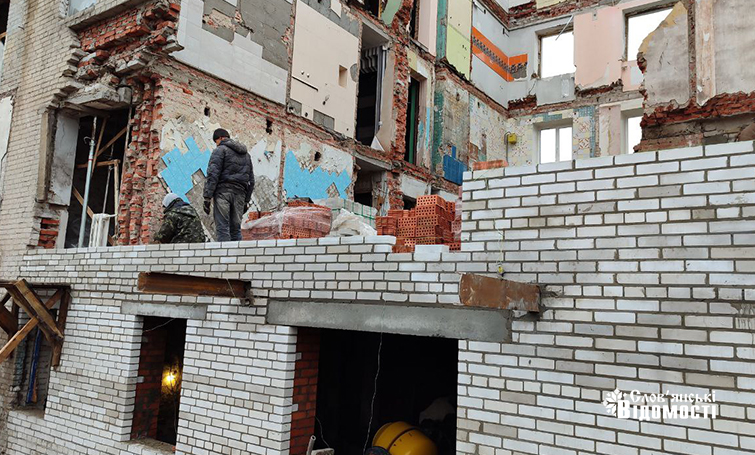 Понад мільярд гривень українці витратили на відновлення пошкодженого житла: єВідновлення триває