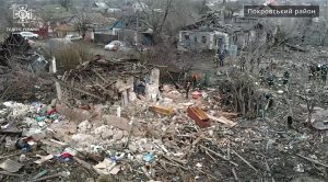 У Покровському районі тривають аварійно-рятувальні роботи з пошуку 3 осіб, з них 2 дітей