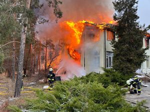 У Святогірську згорів единий медичний заклад