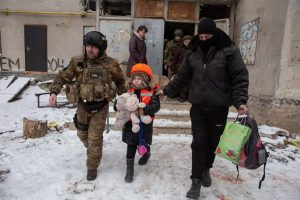 З пʼяти населених пунктів у Донецькій області вдалося евакуювати усіх дітей — ОВА