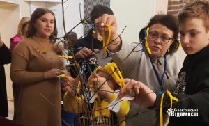 У деокупованому Святогірську діти вшанували Героїв Небесної Сотні