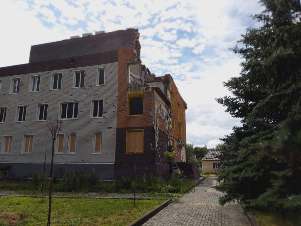 Як сьогодні виглядає військовий госпіталь у Святогірську (фото)