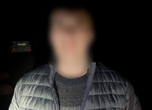 Порушував комендантську годину та, як зʼясувалося, перебував у розшуку