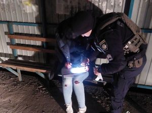 Патрульні склали протоколи на водійку, яка вчинила ДТП та “надула” у Драгер 2 проміле