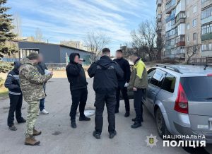 В Донецькій області викрили наркоділків зі щомісячним прибутком у чверть мільйона гривень (фото)