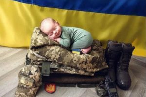 Зеленський підписав закон про збереження репродуктивних клітин військових