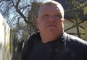 Директор КП “Благоустрій” у Слов’янську за документами кілька років живе на вулиці або у своїй “Волзі”: що він декларує