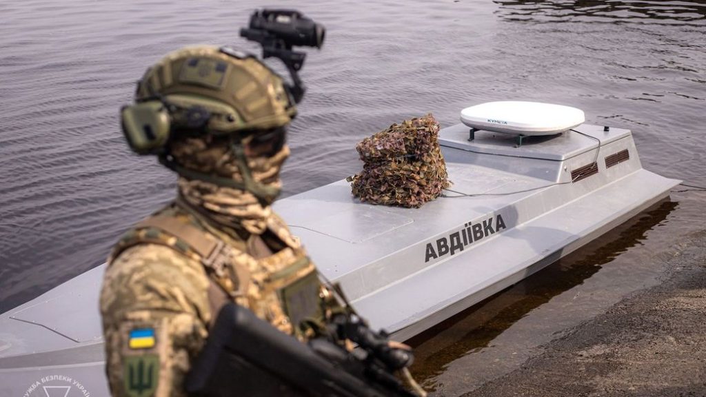Служба безпеки України продемонструвала морський дрон нового зразка, який отримав свою власну назву “Авдіївка”