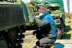 Українське військо шукає фахівців цивільної справи. Хто потрібен, та яка зарплата