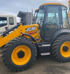 Словʼянськ отримав від Донецької обласної військової адміністрації екскаватор-навантажувач JCB 4СХ SITEMASTER