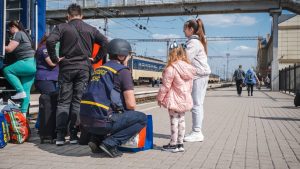 Почалась евакуація з Донеччини на Волинь: графік руху поїзду, контакти та соцгарантії евакуйованим