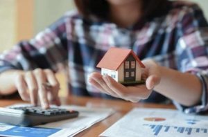 На територіях активних бойових дій планують звільнити від орендної плати за державне та комунальне майно