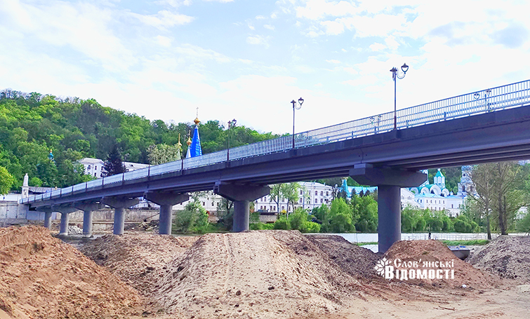 У Святогірську завершується ремонт мосту (фото)