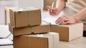 Як на Великодень будуть працювати “Нова пошта” та “Укрпошта”: графік роботи