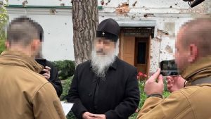 Під час літургії передав окупантам позиції ЗСУ: митрополиту Святогірської лаври оголосили підозру
