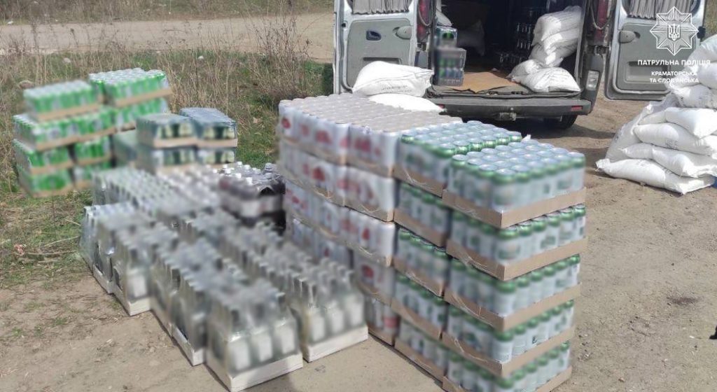 У Краматорську затримали чоловіка який перевозив 940 літрів алкоголя