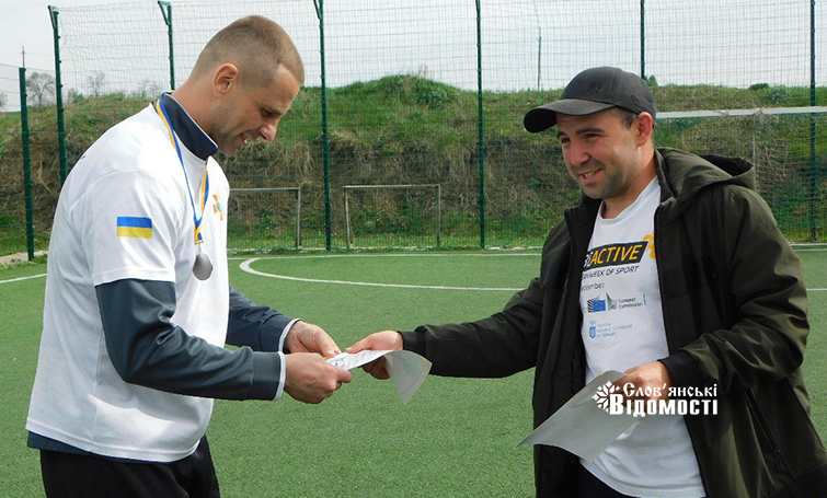 photo 5276050337825938360 y