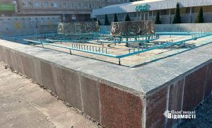 Як виглядає фонтан на Соборній після ремонту, що відбувся минулого року (фото)