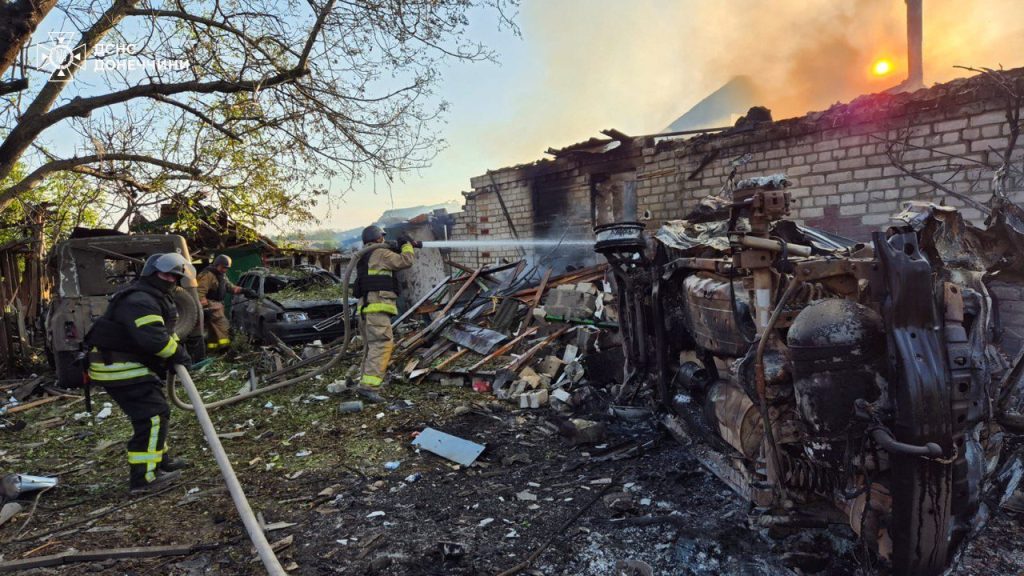 Внаслідок острілу у Лимані горів приватний будинок