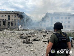 На Донеччині загарбники бомбили житловий сектор з усіх видів зброї – від авіації до дронів
