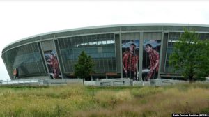 У «ДНР» футбольний клуб-самозванець хоче привласнити собі легендарний логотип донецького «Шахтаря»