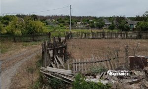 Село зруйноване вщент, але тут живуть люди й мріють про світло (фото)