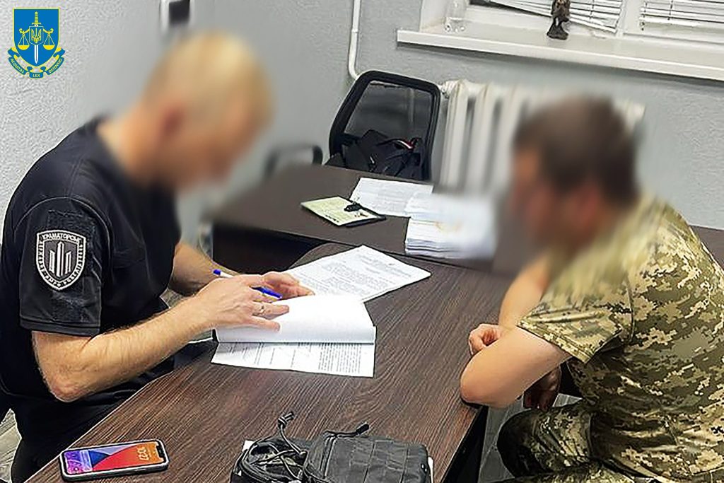 Трьох військовослужбовців з Донеччини підозрюють у розпродажі військового майна