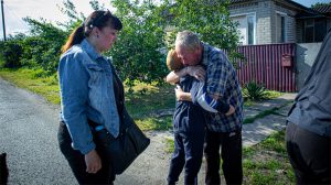 «Янголи Спасіння» евакуюють людей із прифронтових регіонів, у тому числі маломобільних: як це відбувається та що варто знати