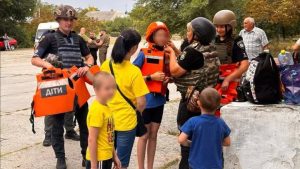 На Донеччині остаточно затвердили евакуацію сімей із дітьми з деяких населених пунктів. Що потрібно знати