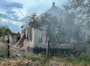 Лиман на Донеччині зазнав масованого обстрілу: 5 поранених, пошкоджено близько 30 будинків