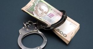 Розкрито корупційну схему серед військових на Донеччині: троє підозрюваних у заволодінні 4,6 мільйонами гривень