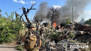 Били бомбами та дронами: за добу росіяни поранили трьох мешканців Донеччини