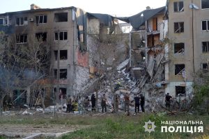 Авіаудари по Мирнограду: одна людина загинула, семеро людей постраждали