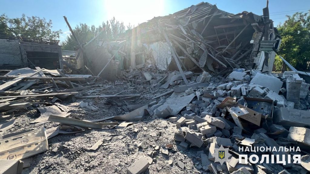 Ворог обстріляв Донеччину 3380 разів за добу – загинула цивільна особа, 11 жителів зазнали поранень